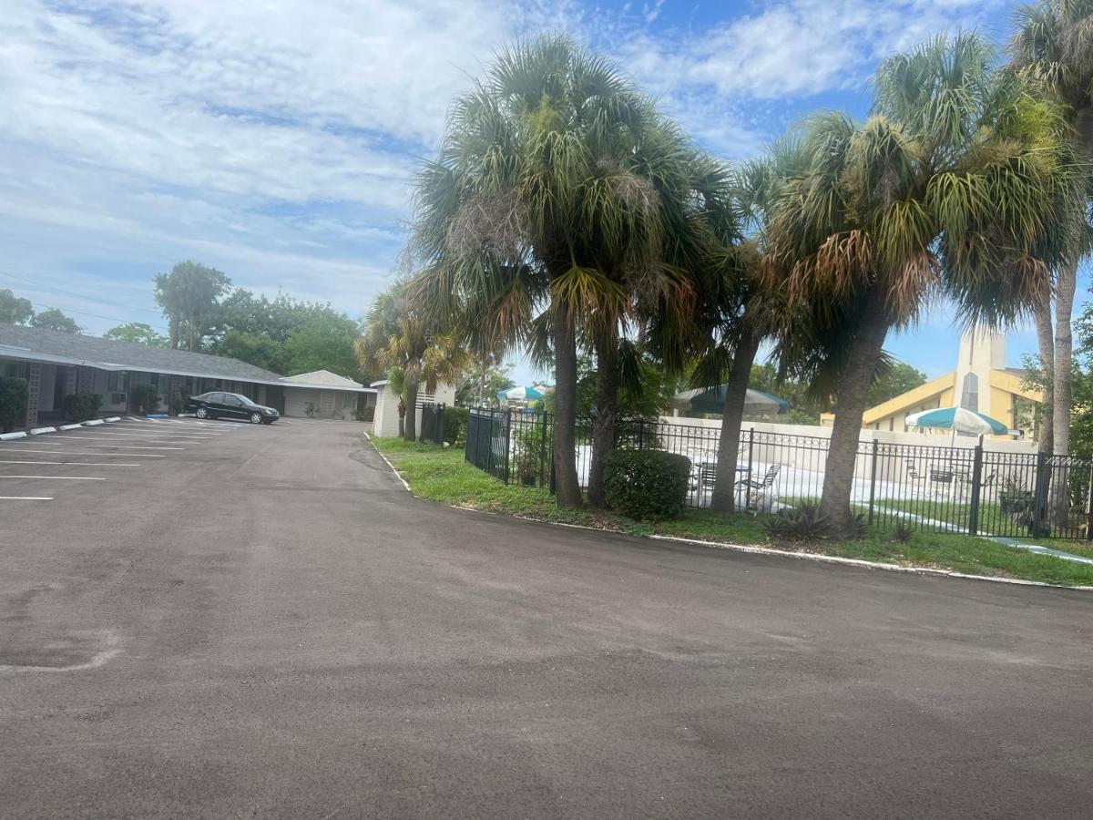 Flamingo Inn Sarasota Exteriör bild
